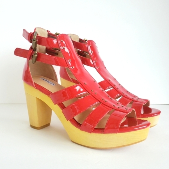 Marais USA Shoes - NEW Swedish Marais USA  Cheery Clog Heels Platform